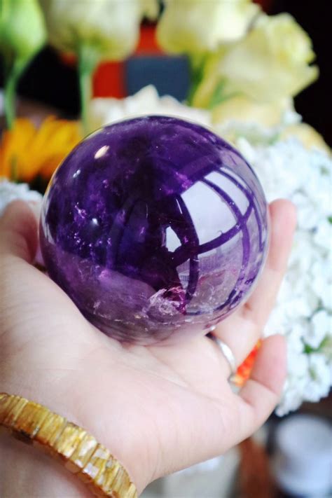 紫水晶球功效 財位放百合花